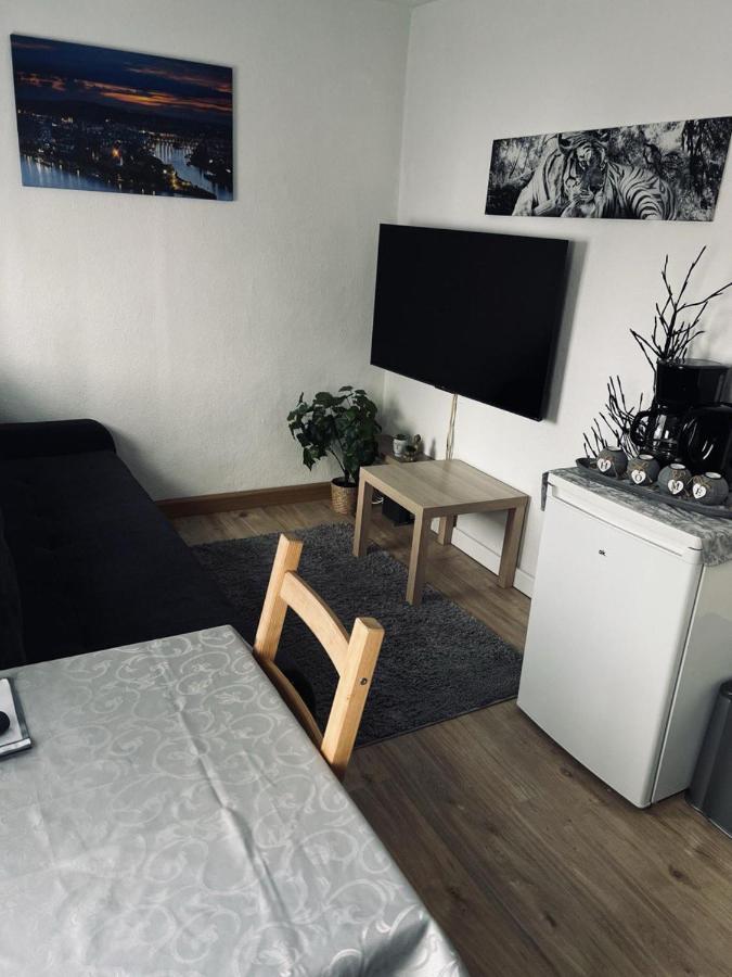 Lovely 1-Bed Apartment In Koblenz Koblenz  Ngoại thất bức ảnh