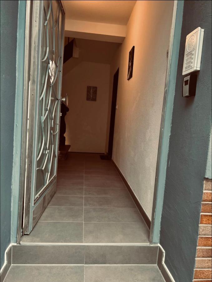 Lovely 1-Bed Apartment In Koblenz Koblenz  Ngoại thất bức ảnh