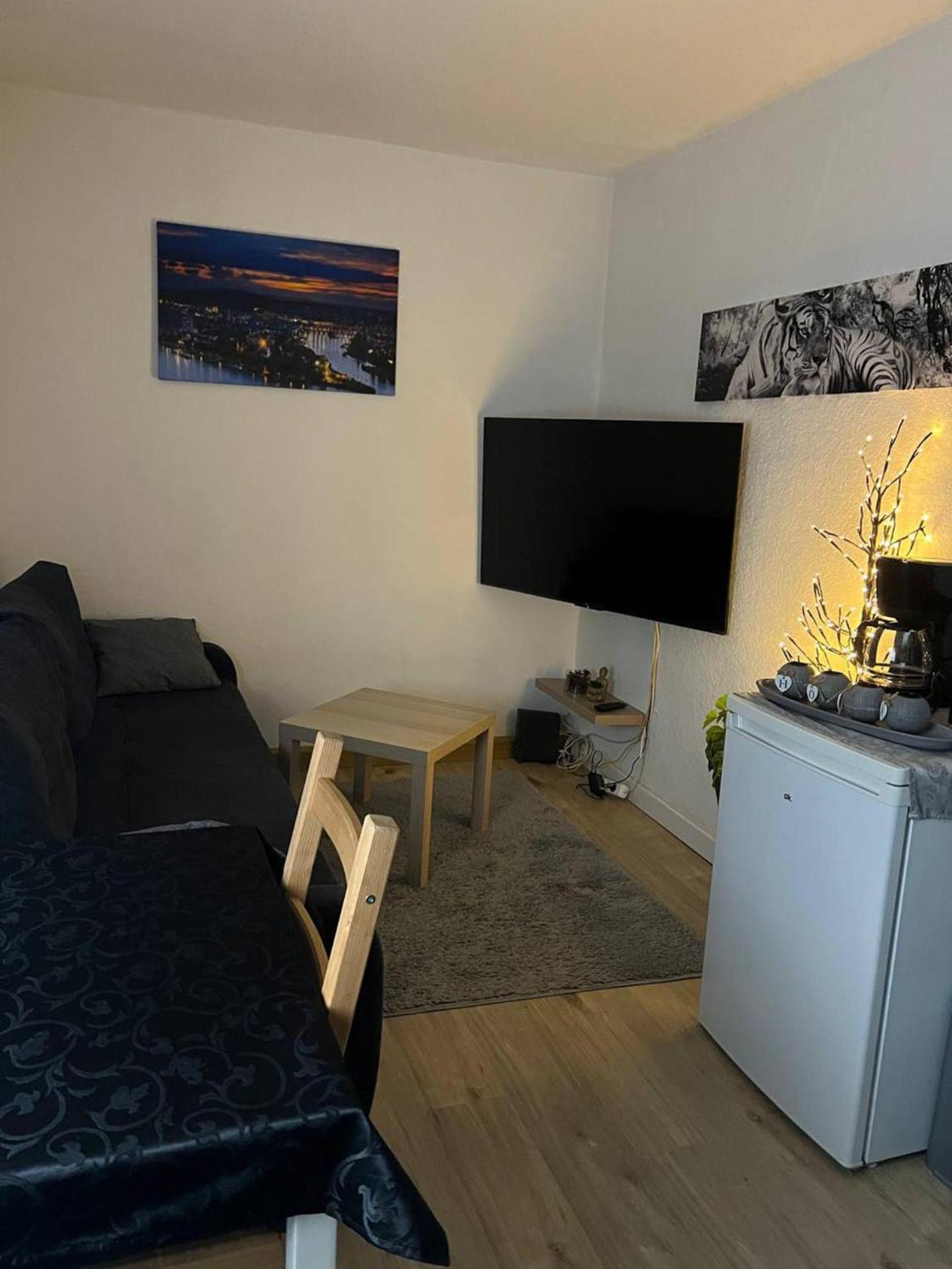 Lovely 1-Bed Apartment In Koblenz Koblenz  Ngoại thất bức ảnh